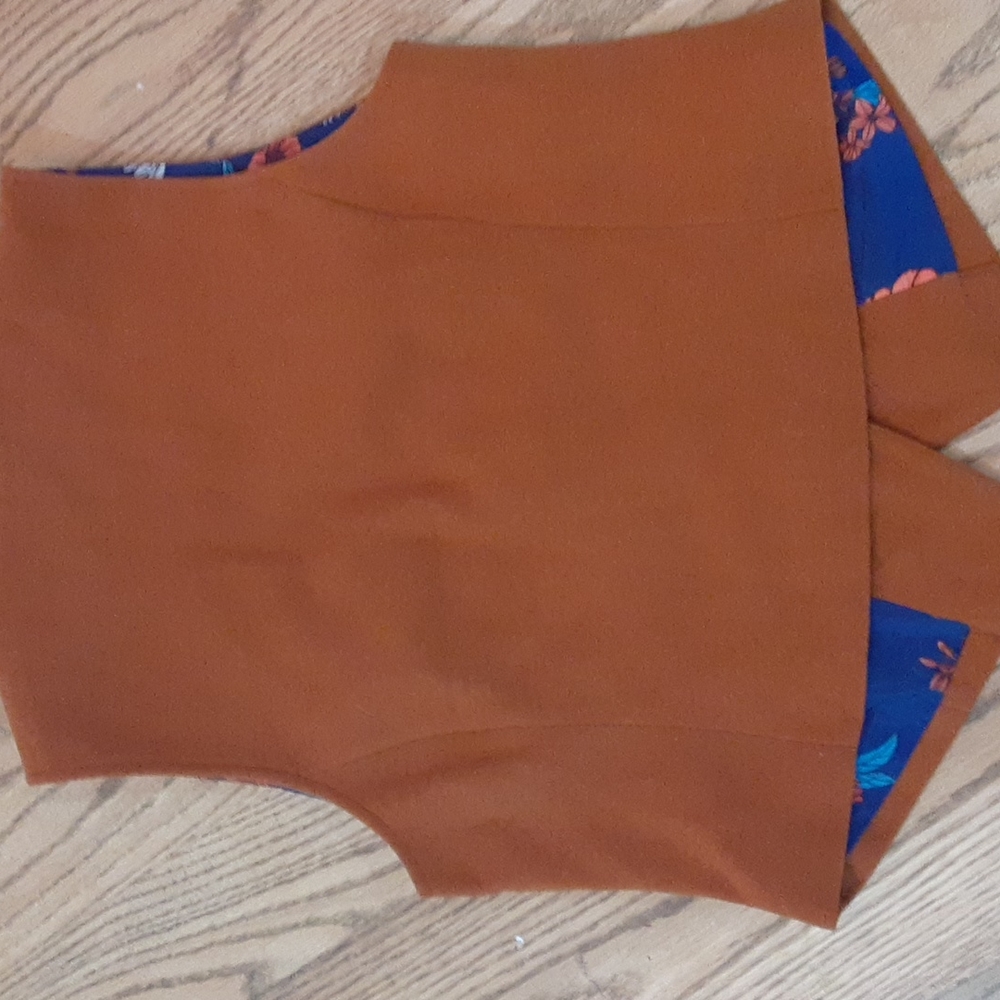 Finishing touches vest in burnt orange - Picture 14 of 16